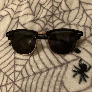 NEW RETRO STYLE SUNGLASSES
